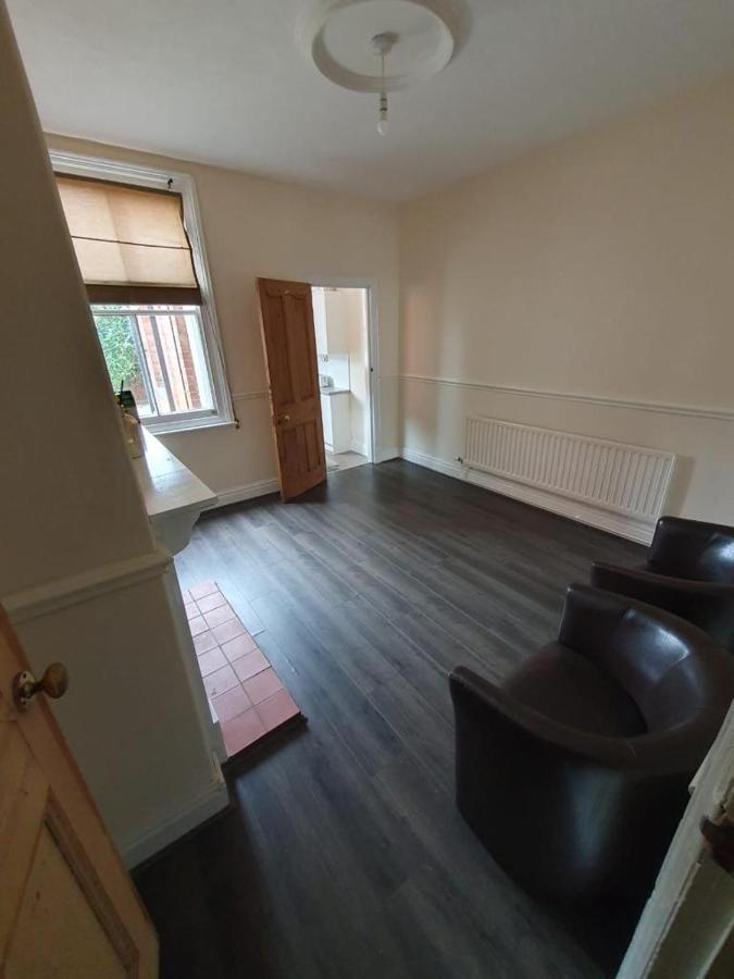 2 Bedroom House - Hopefield Road 레스터 외부 사진